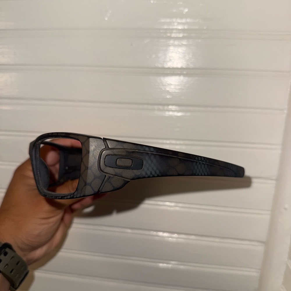 Oakley Sunglass Frame in Black Pattern